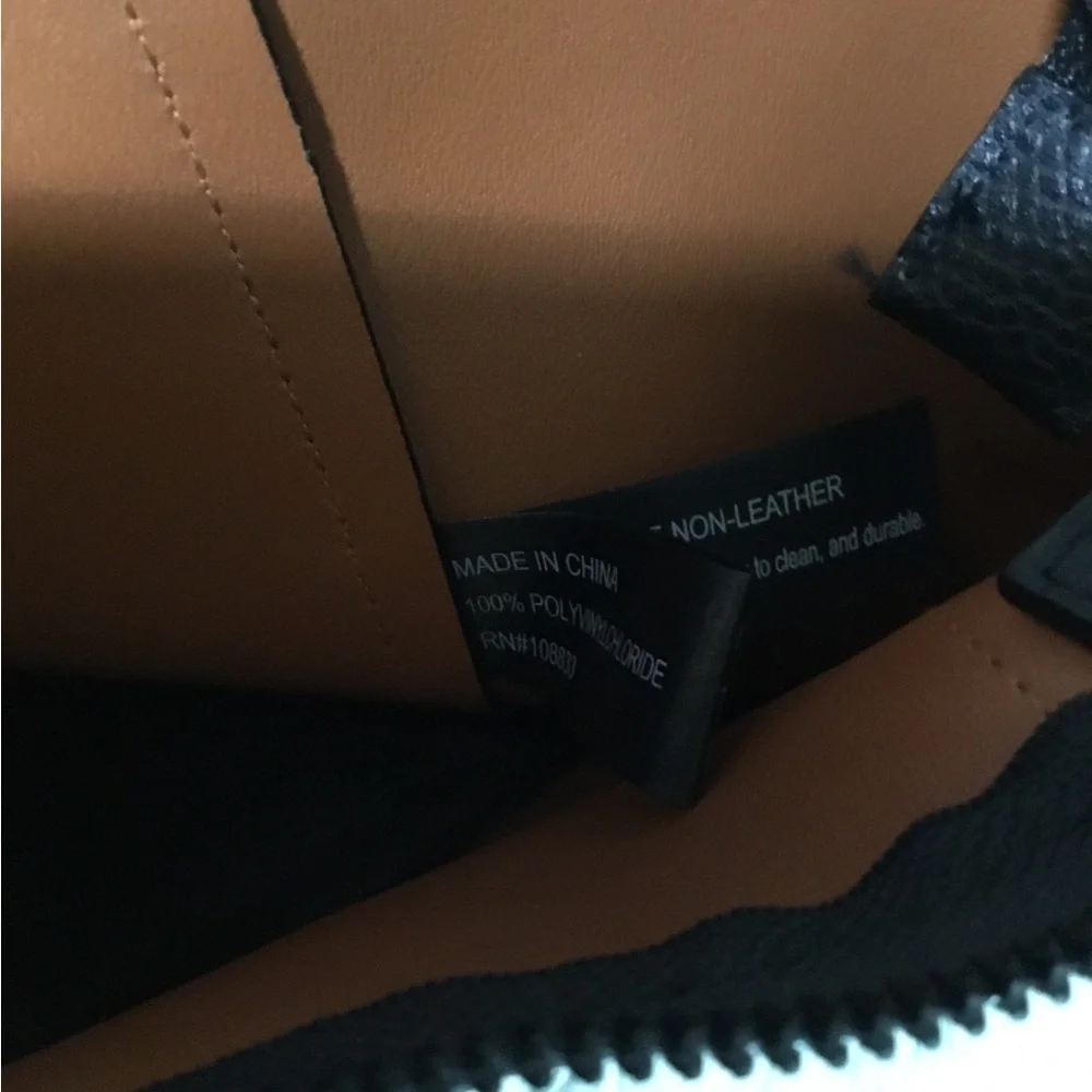 Kenneth Cole Reaction Premstar Double Handle Tote Black New with tags - Picture 5 of 12